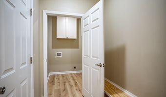 111 College St, Batesville, MS 38606