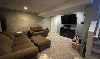 2329 Woodridge Dr, Adrian, MI 49221