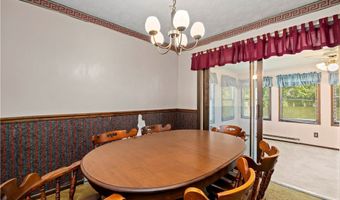 536 Fieldstone Dr, Amherst, OH 44001