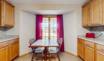 1415 Lake Shore Cir SE, Altoona, IA 50009