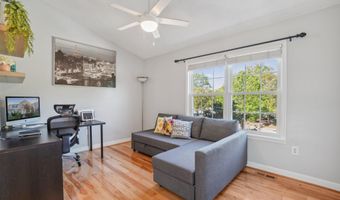 6575 OLD CARRIAGE Dr, Alexandria, VA 22315
