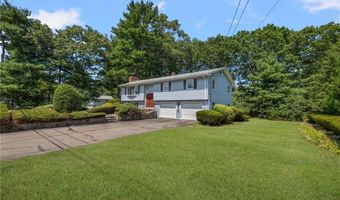 49 Magnolia Ln, Coventry, RI 02816