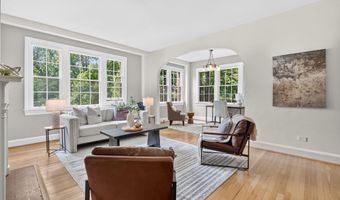 3041 SEDGWICK St NW 201-D, Washington, DC 20008