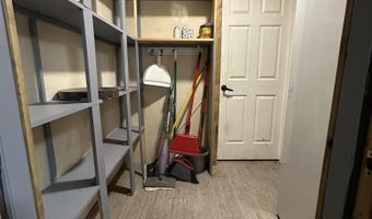 111 W Lee St, Aurora, MO 65605
