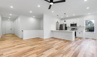 457 Rosedale Ter, Ballwin, MO 63021