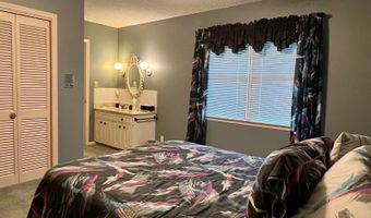 1203 Oak Ave, Aurora, MO 65605