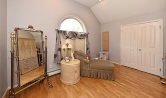 191 Cherry Ln, Airmont, NY 10952