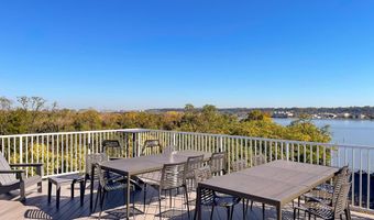 635 SLATERS Ln G-01, Alexandria, VA 22314