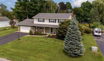 4 Fairway Ct, Albany, NY 12208