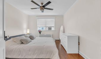 302 Deal Lake Dr 19, Asbury Park, NJ 07712