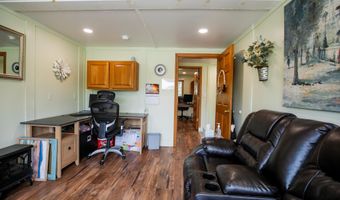 875 Hammond St, Bangor, ME 04401