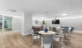 42 8th St 5525, Boston, MA 02129