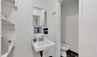 5801 Central Ave NE, Albuquerque, NM 87108