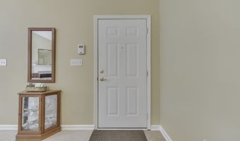 7304 Lake Lakota Pl 44, Indianapolis, IN 46217