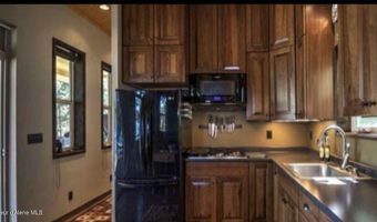 145 Cedar Dr, Bayview, ID 83803