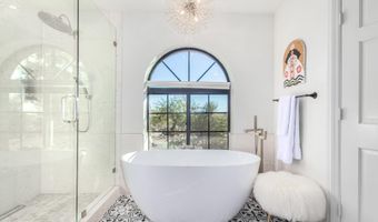 9446 E ROMPING Rd, Carefree, AZ 85377