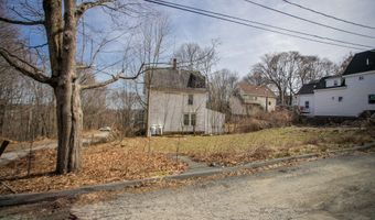 66 Smith St, Bangor, ME 04401