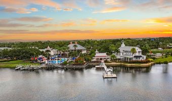 215 OCEANIA Ct, Apollo Beach, FL 33572