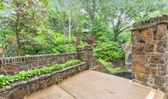 29 Grand Ave, Atlantic Highlands, NJ 07716