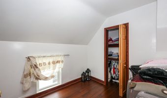304 Oak St, Angola, IN 46703