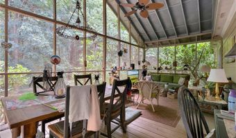 905 Daisy Ln, Athens, GA 30605
