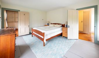 25 S Main St, Belchertown, MA 01007