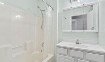 701 BEACHWOOD Blvd, Beachwood, NJ 08722