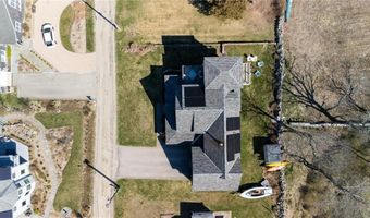 7 Clarkes Village Rd, Jamestown, RI 02835