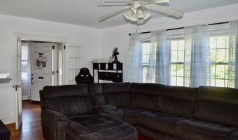 99 S Main St, Acushnet, MA 02743