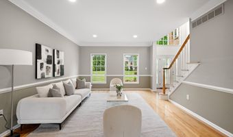 18 MONTFORT Dr, Belle Mead, NJ 08502