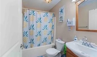 18 Calef St, Cranston, RI 02920