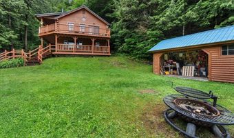 46 Log Cabin Dr, Cambridge, VT 05465