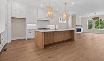 5205 Bandolino Ln, Peachtree Corners, GA 30092