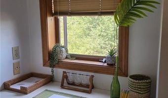 40 Gosnold Rd, North Kingstown, RI 02852