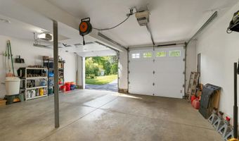 16 Palm Ln, Alton, NH 03809
