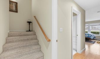 99 Dockside Ln, Belfast, ME 04915