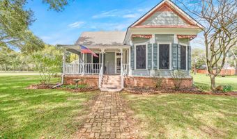 8916 Eastwood Dr, Abbeville, LA 70510