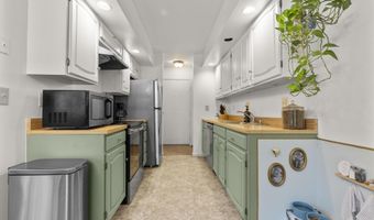 8 Carlisle Ct 8, Brookfield, CT 06804