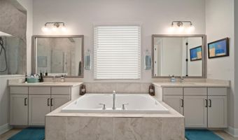 5923 SILVER SUN Dr, Apollo Beach, FL 33572