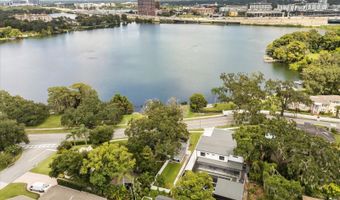 808 EDGEWATER Dr, Orlando, FL 32804