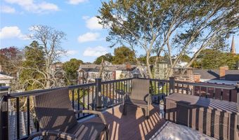 75 Pelham St C, Newport, RI 02840