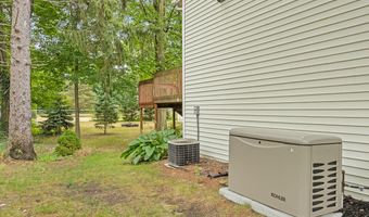 11108 Creekside Dr, Allendale, MI 49401