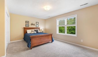 33 Hobart Hill Rd, Brookline, NH 03033