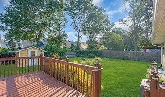 24 Woodland Rd, Bayville, NJ 08721