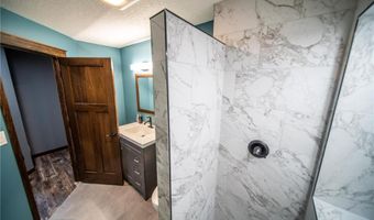 426 Creek Ave, Delano, MN 55328