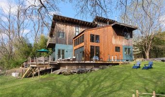 85 Gondola Ave, Jamestown, RI 02835