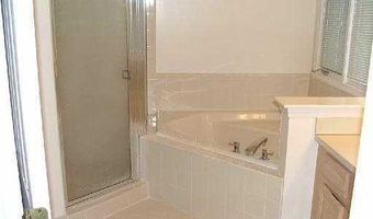 490 Liberty Pointe Dr, Ann Arbor, MI 48103