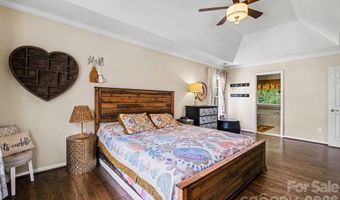 1924 DeArmon Dr, Charlotte, NC 28205