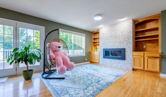 2321 Sundown Dr, Ames, IA 50014