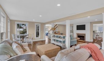 35 Bristol Pl, Bay Head, NJ 08742